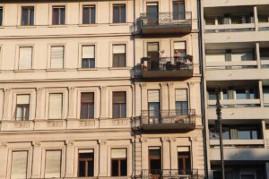 ¿Se puede instalar un ascensor en un edificio antiguo sin hueco?